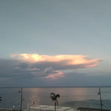 Calabria Mare Ionio - Palazzo Riitano A Guardavalle Marina - A Settimane - Da Sabato A Sabato Exterior foto